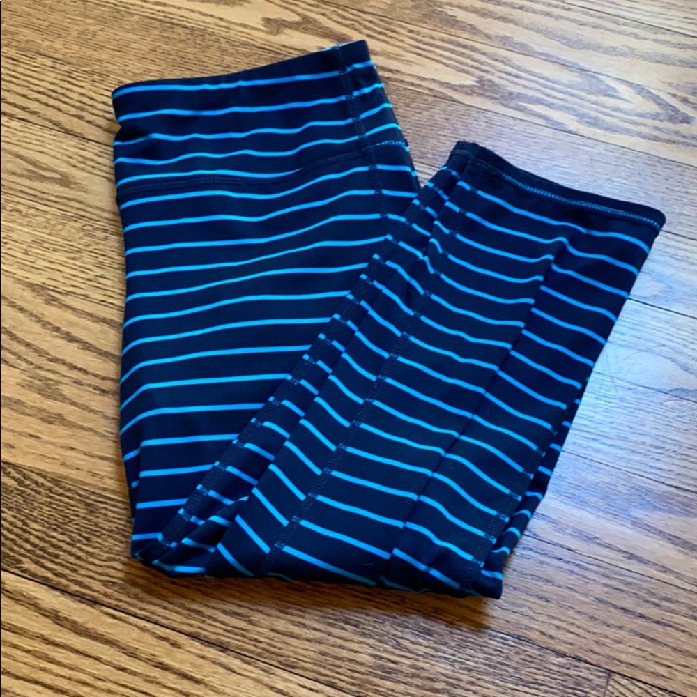 Athleta Chatarunga Capri